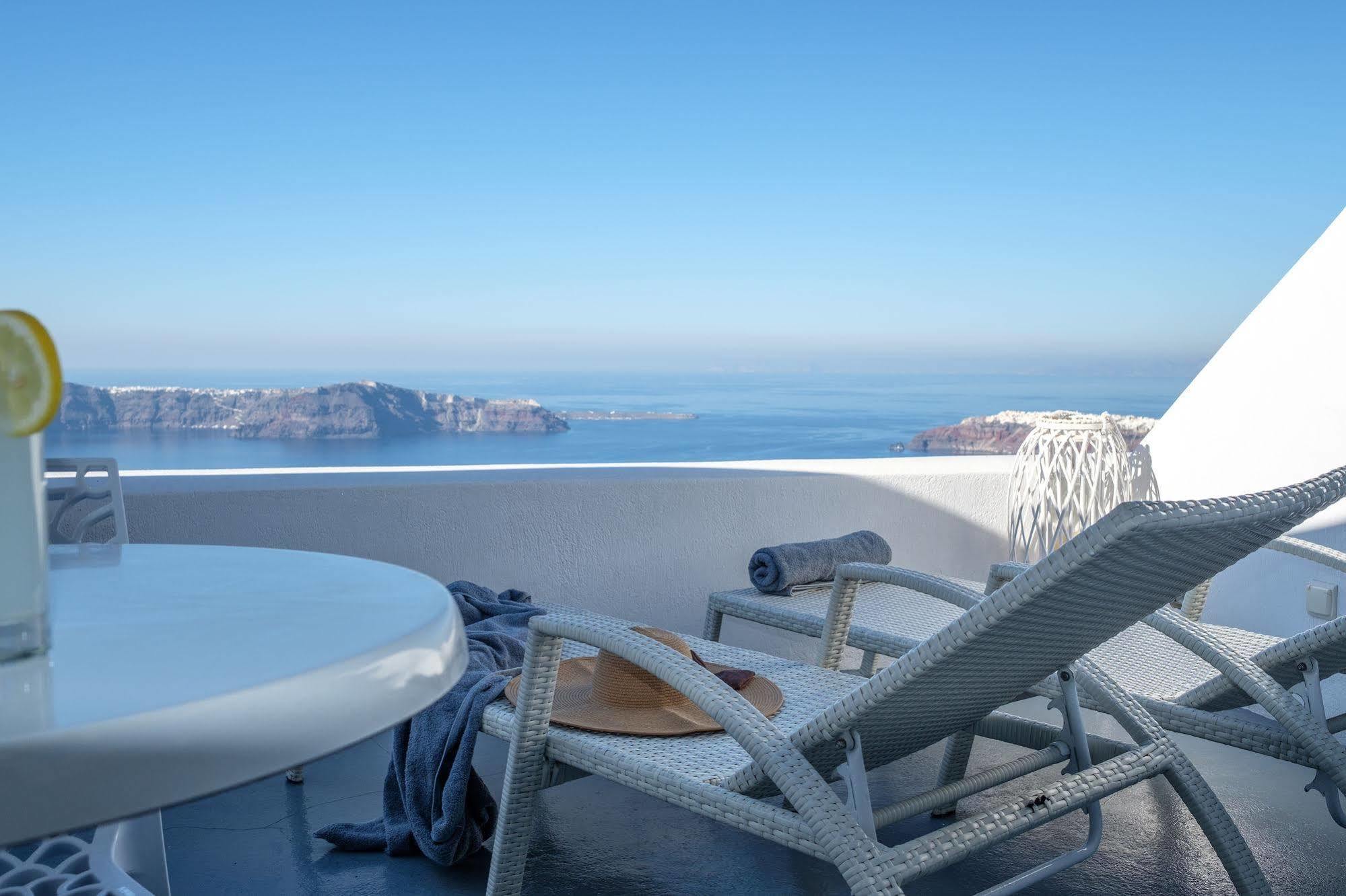 Dreaming View Imerovigli (Santorini)