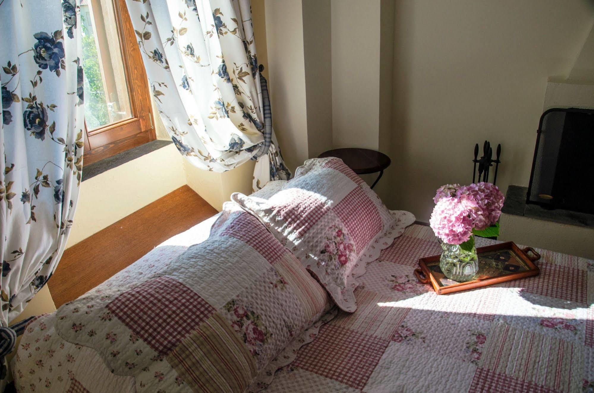 Triantafillies Guest house
