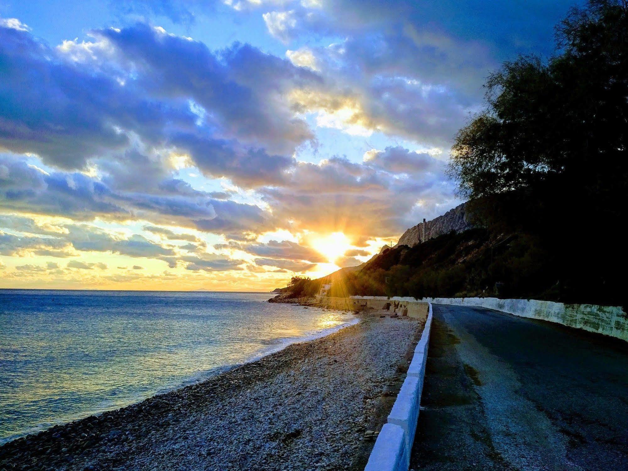 Kastro 2*
