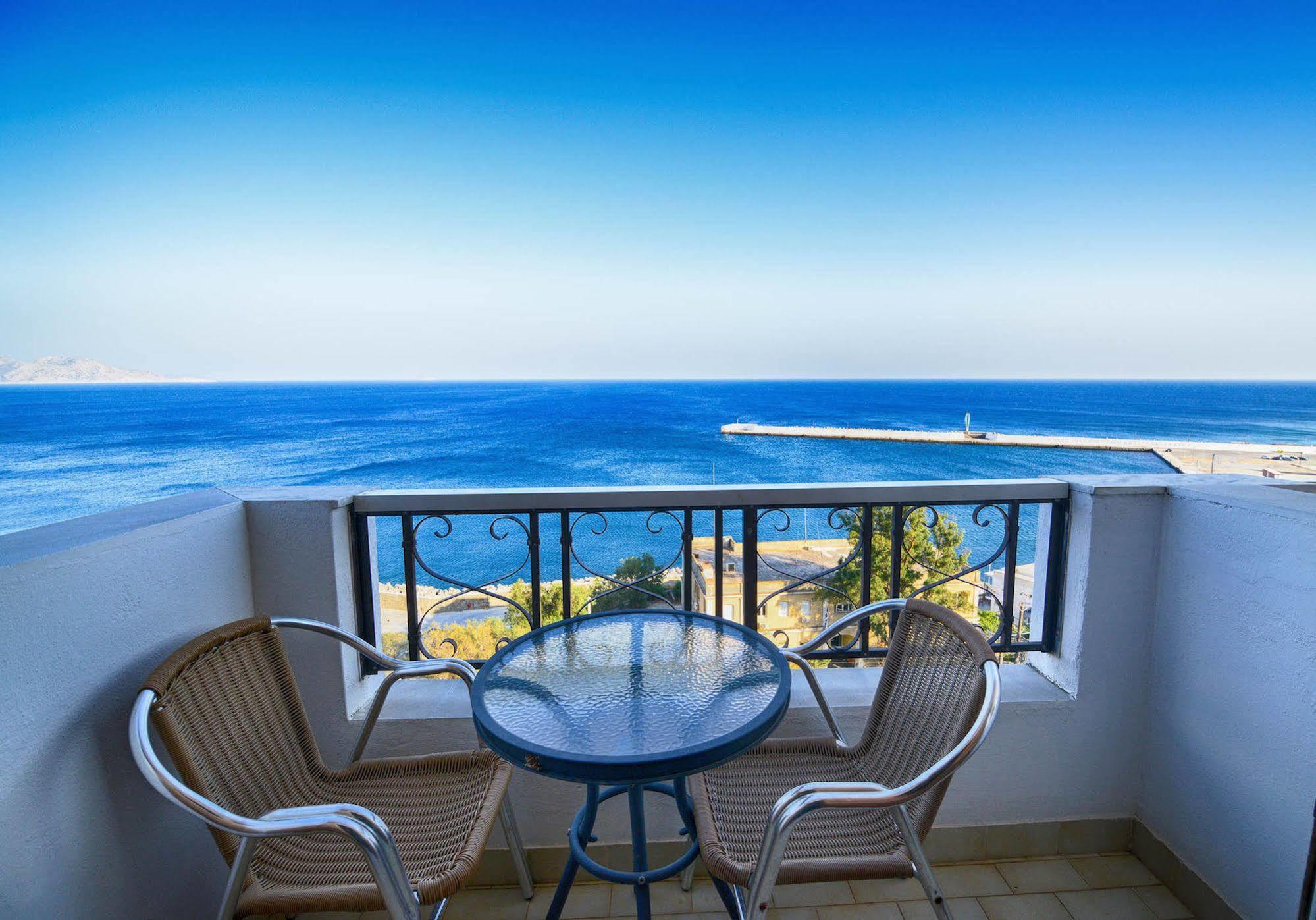 Kastro Hotel 2*