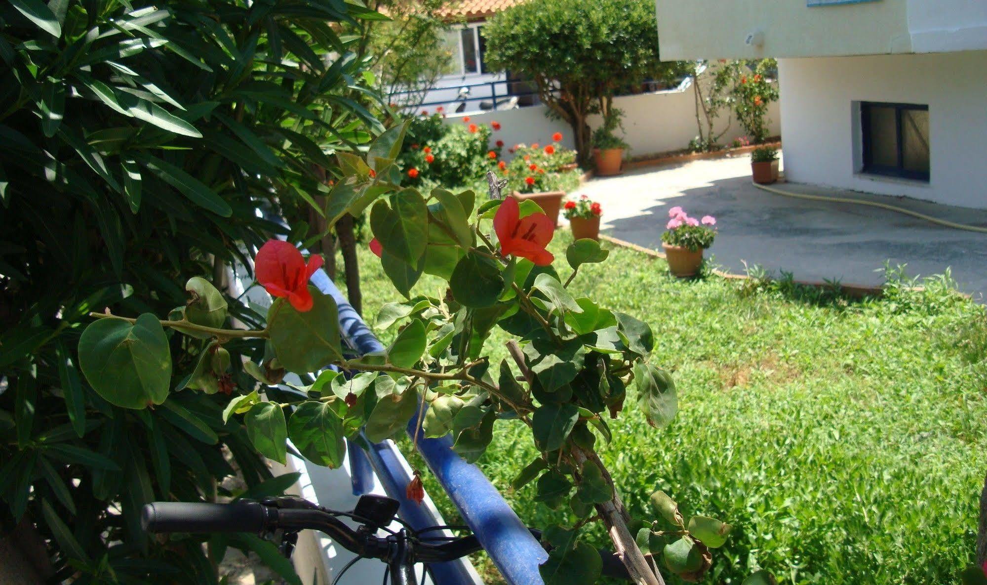 Aparthotel Philippos &