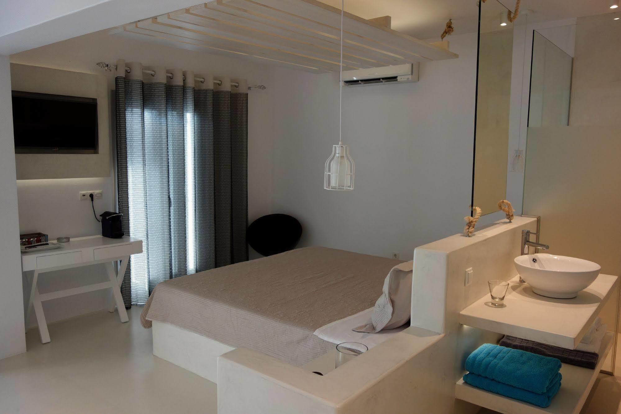 Myconian Sunrise Relais & Chateaux Agrari (Mykonos)