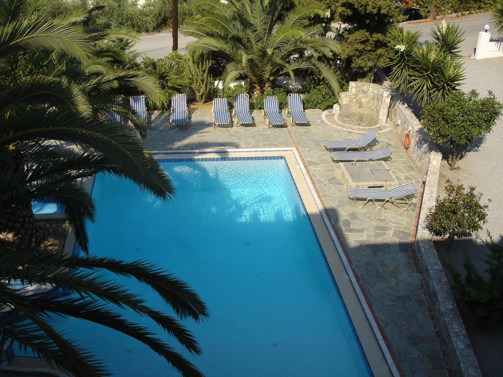 Aparthotel Maria 2*