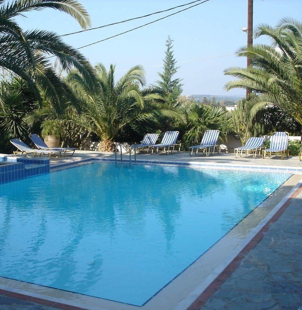 Aparthotel Maria 2*