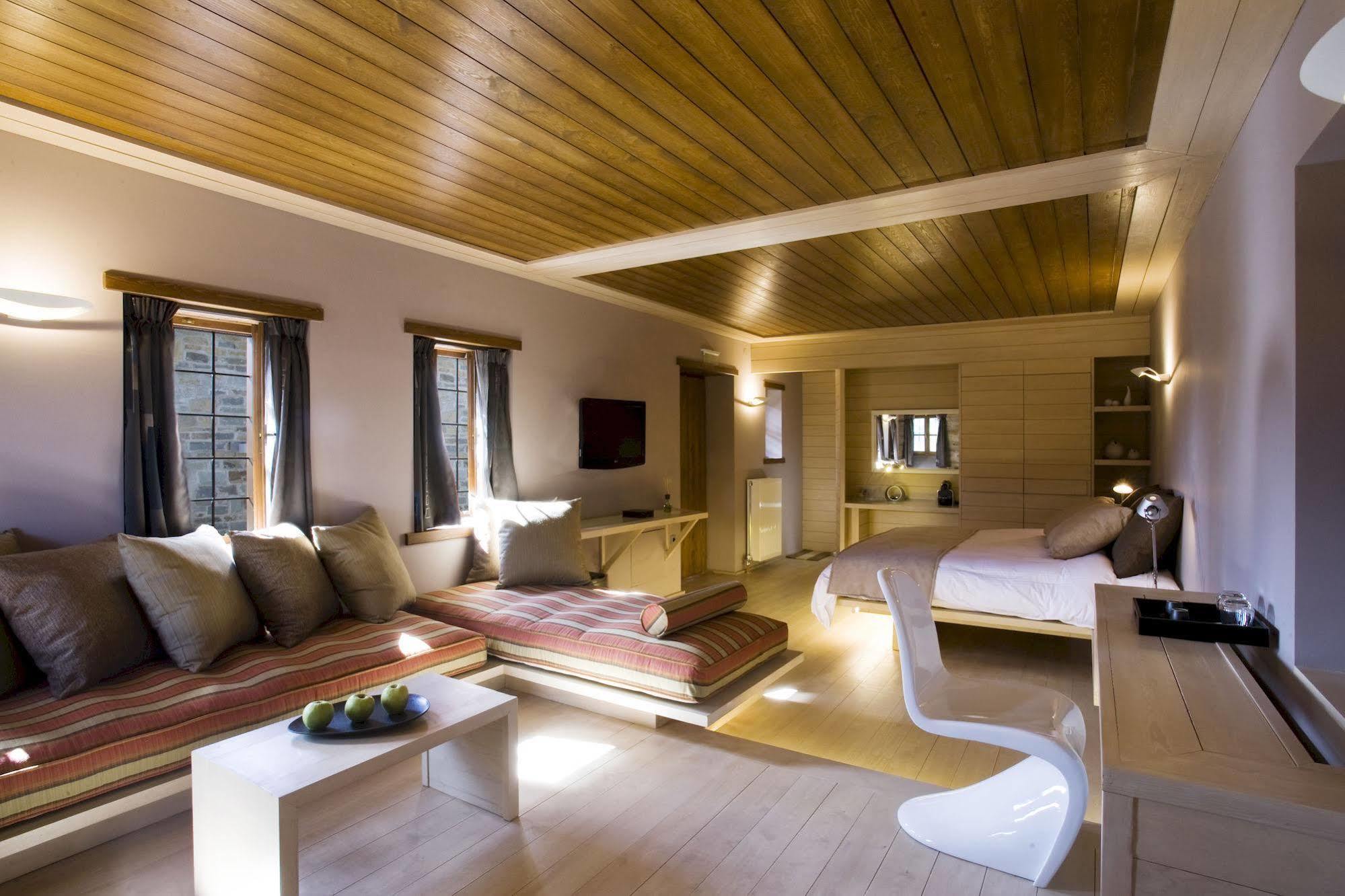 Kipi Suites 4*