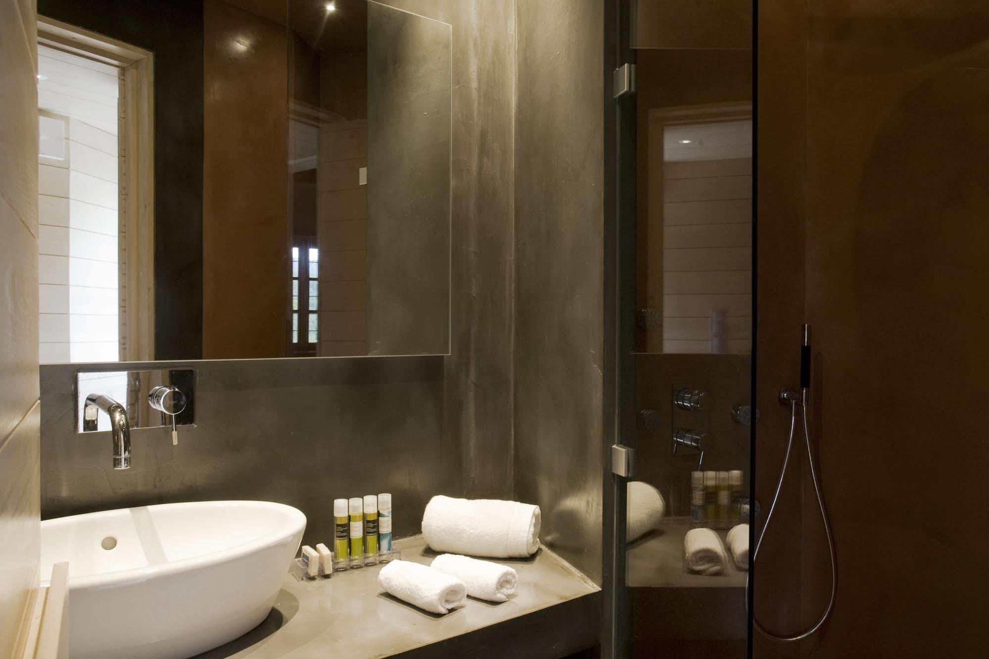 Kipi Suites Guest house