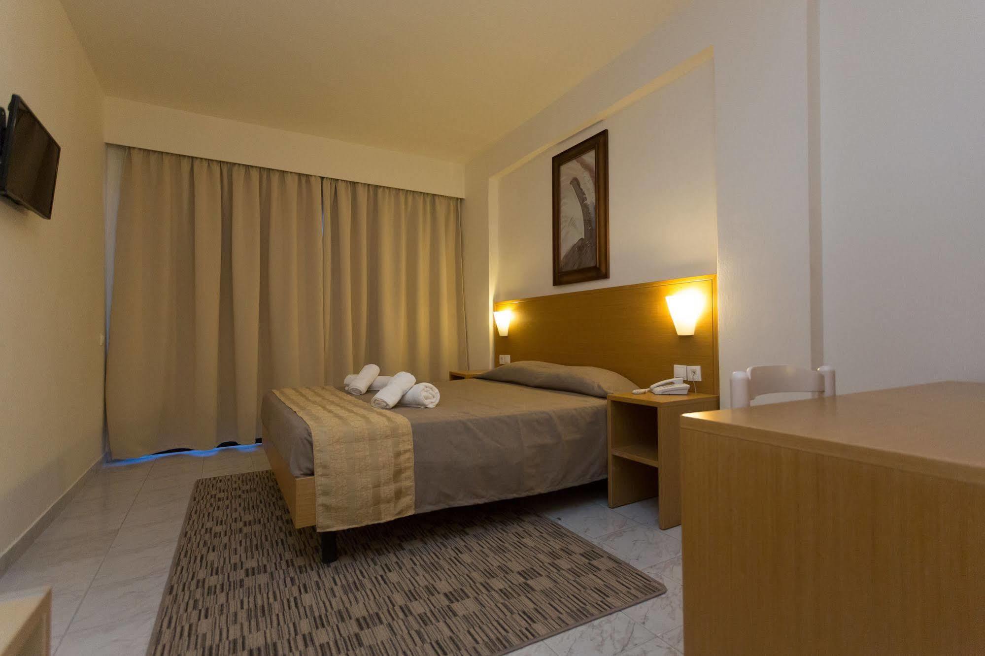 Center 3* Rhodes City