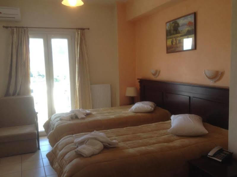 Kosta Famissi Hotel 4*