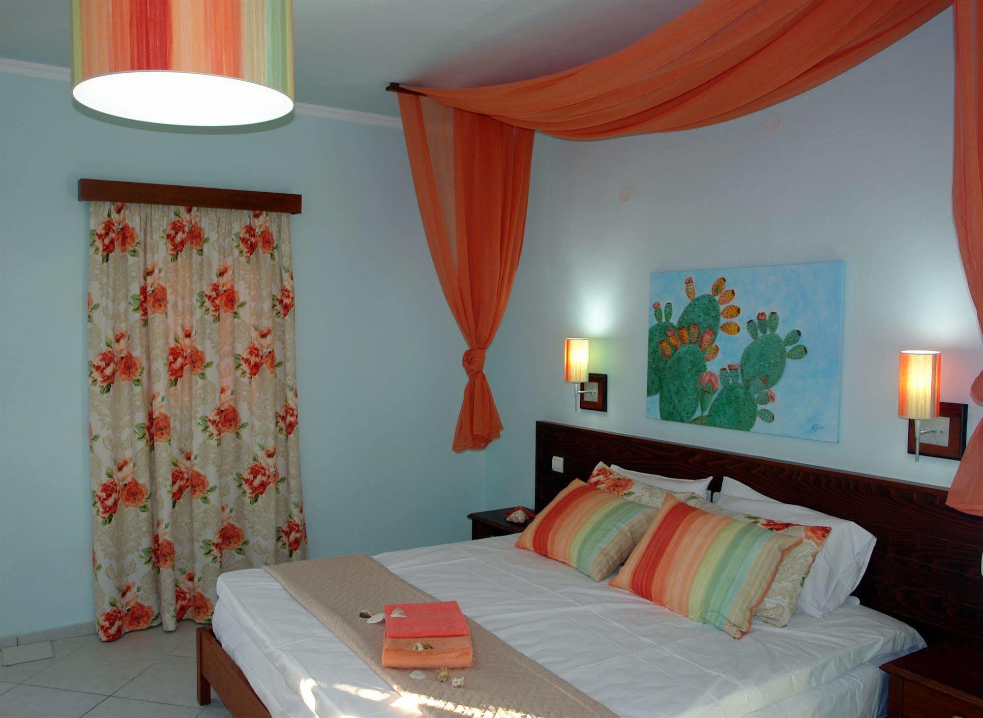 Philoxenia & 3*