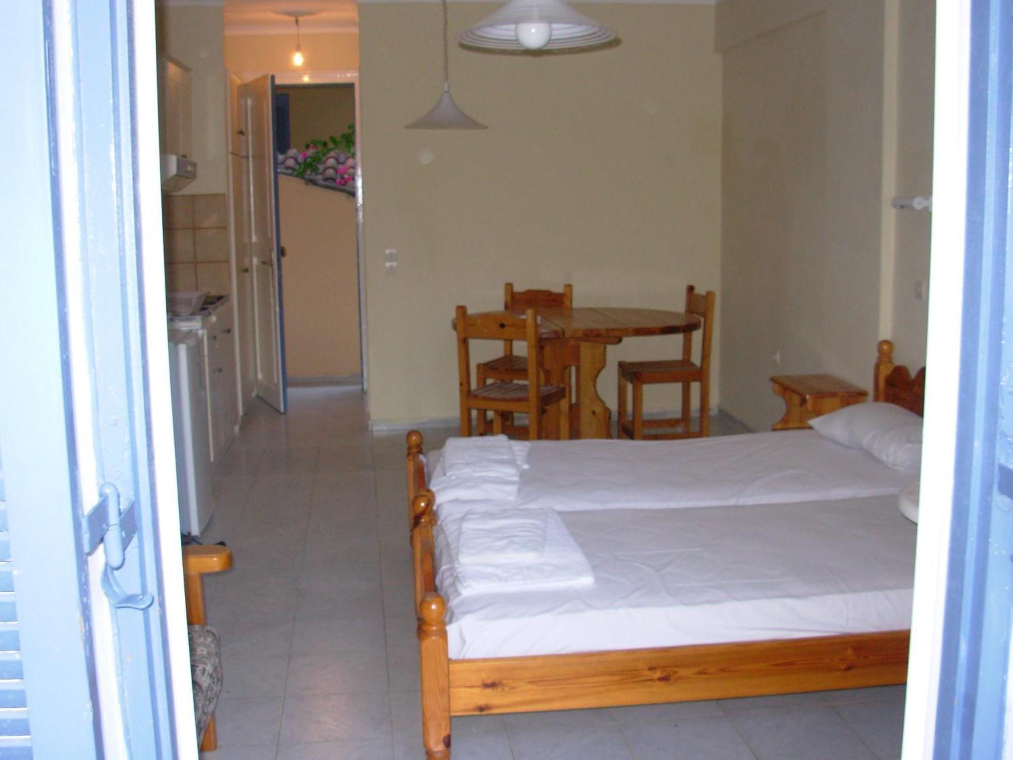 Louisa Aparthotel