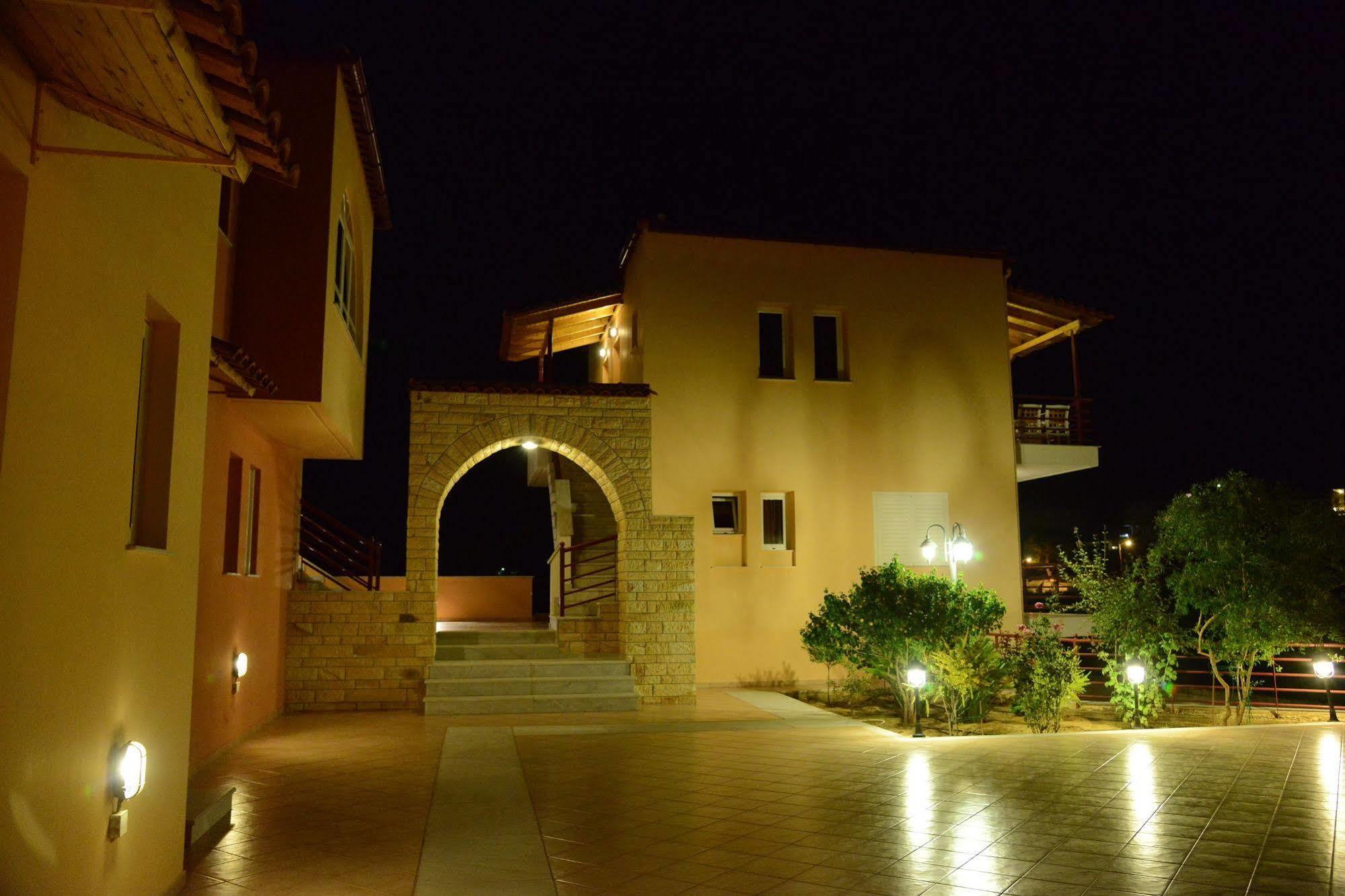 Aparthotel Maria's Filoxenia 3*