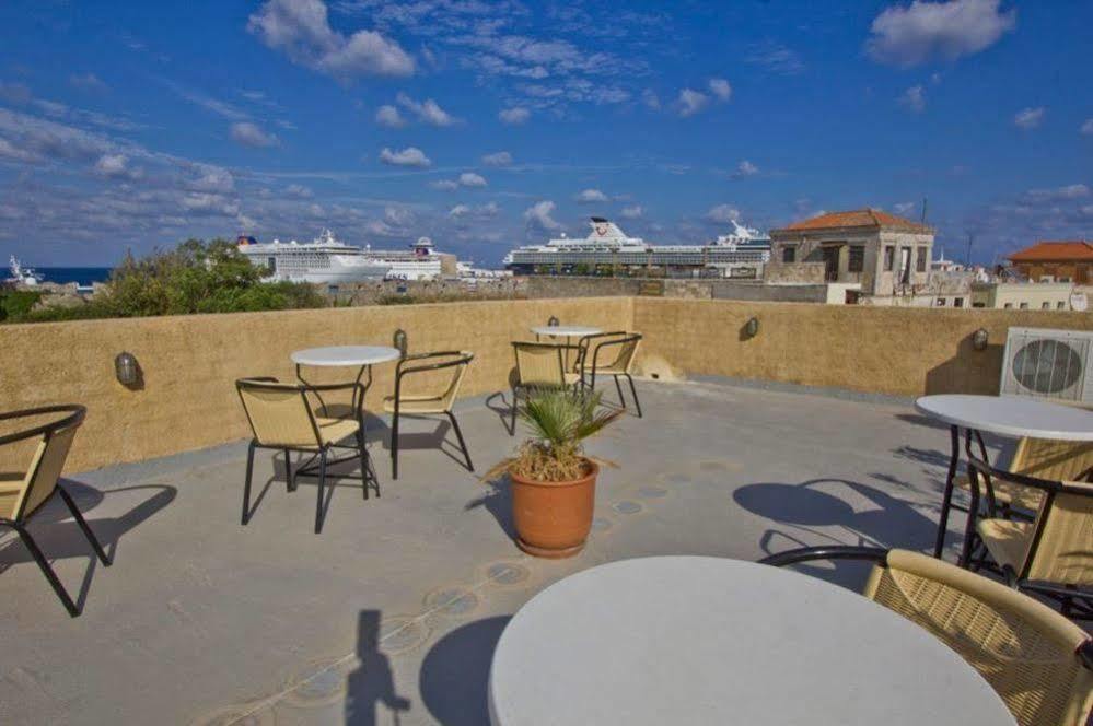 Hotel Camelot Traditional & Classic
