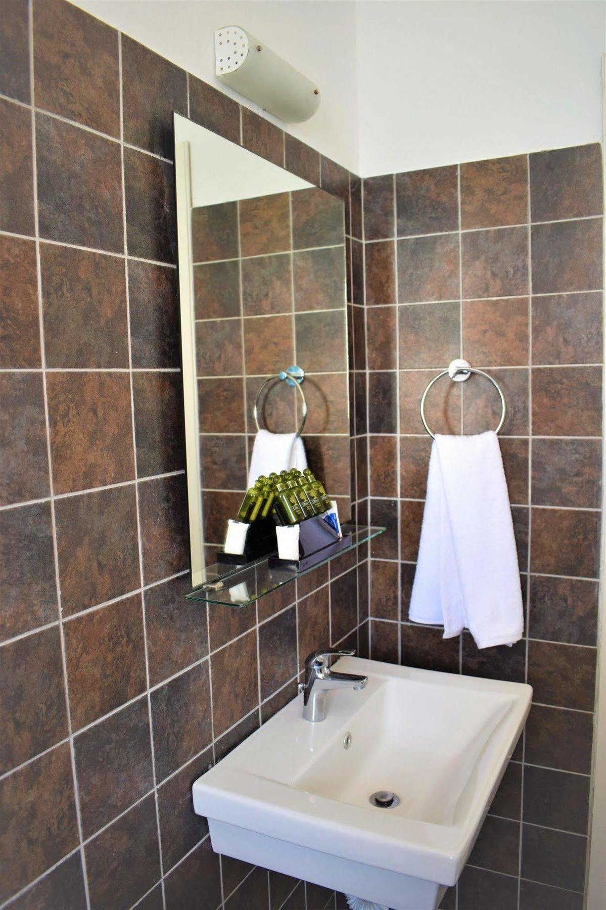 Hotel Vari Beach Hotel