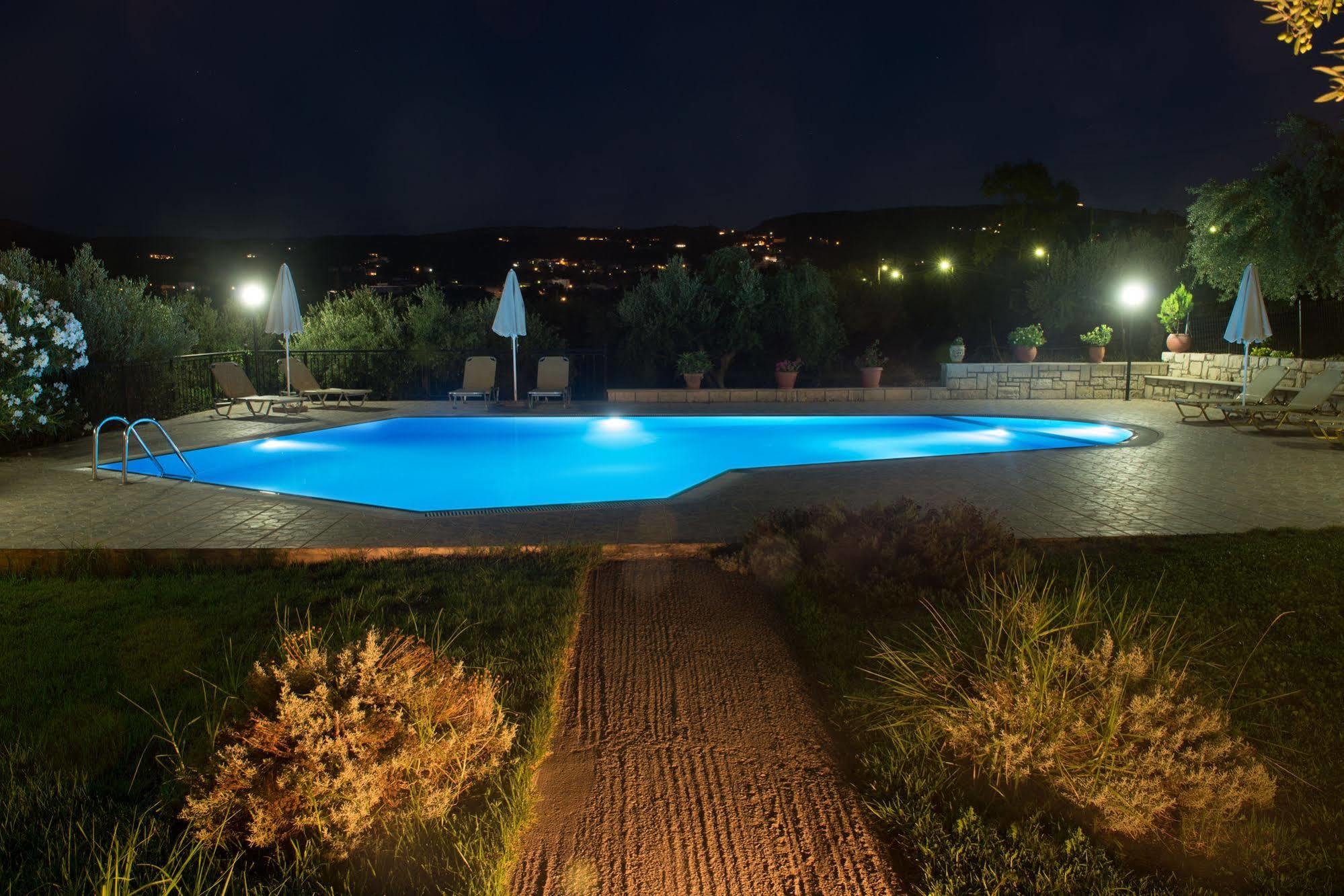 Lefkothea With Large Private Pool Adelianos Kampos