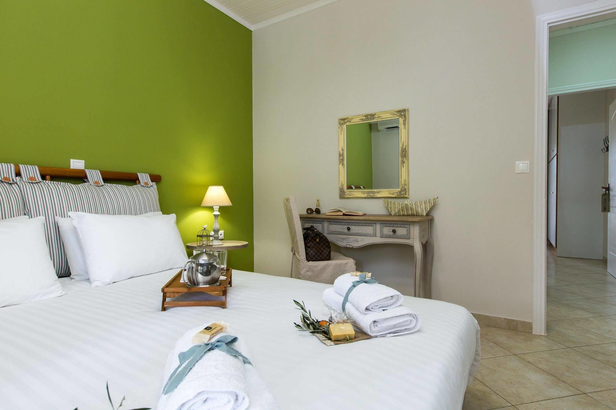 Lefkothea With Large Private Pool * Adelianos Kampos