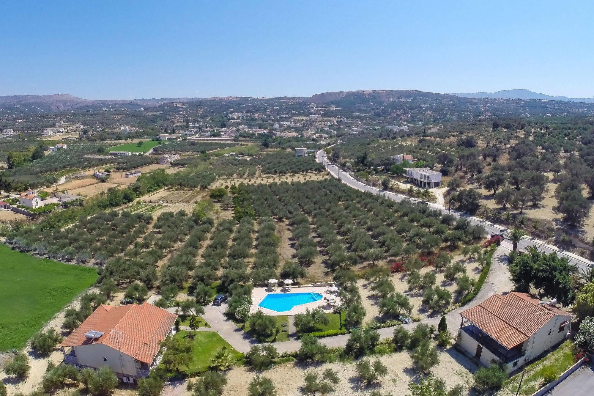 Lefkothea With Large Private Pool Adelianos Kampos