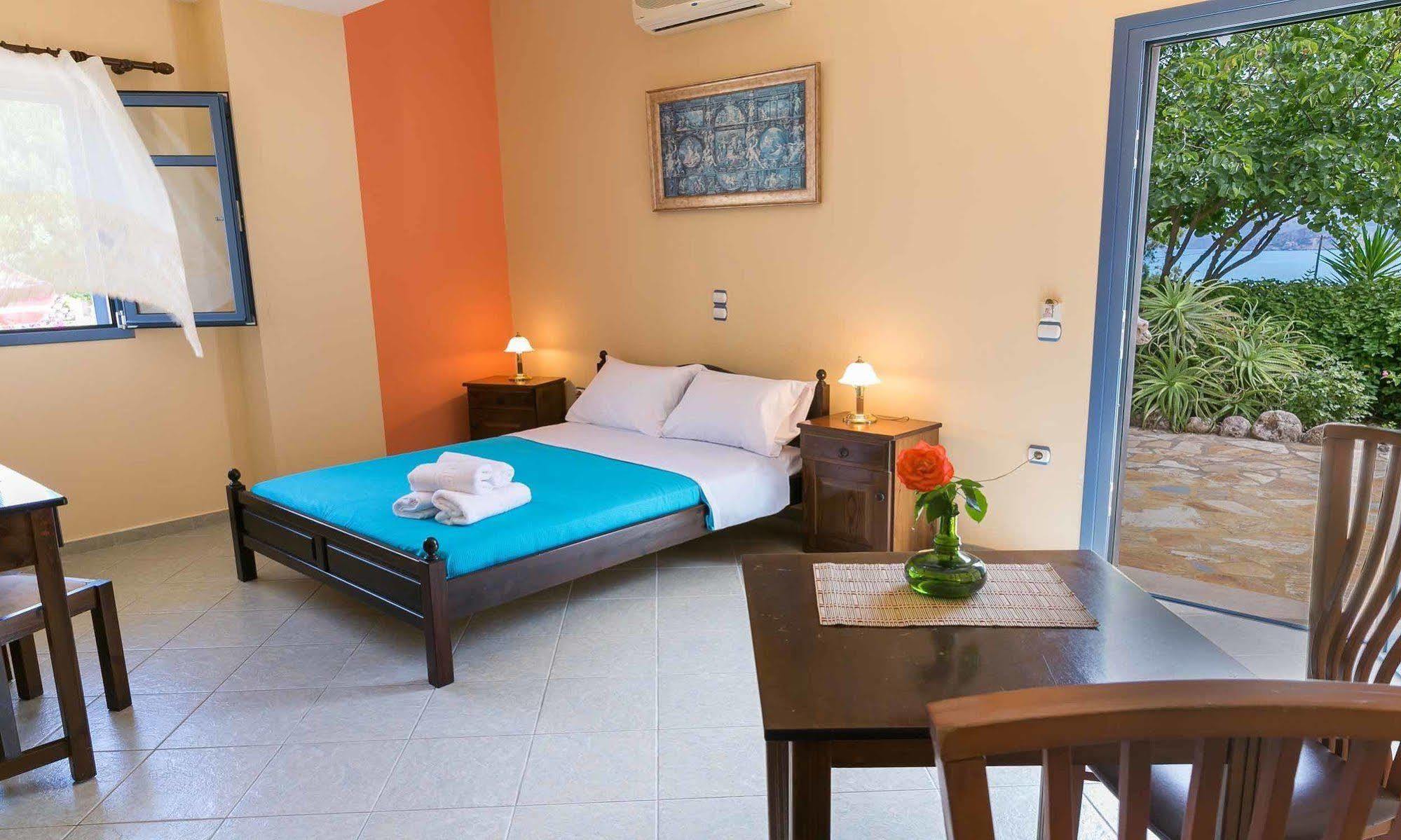 Guest house Odyssey 4*