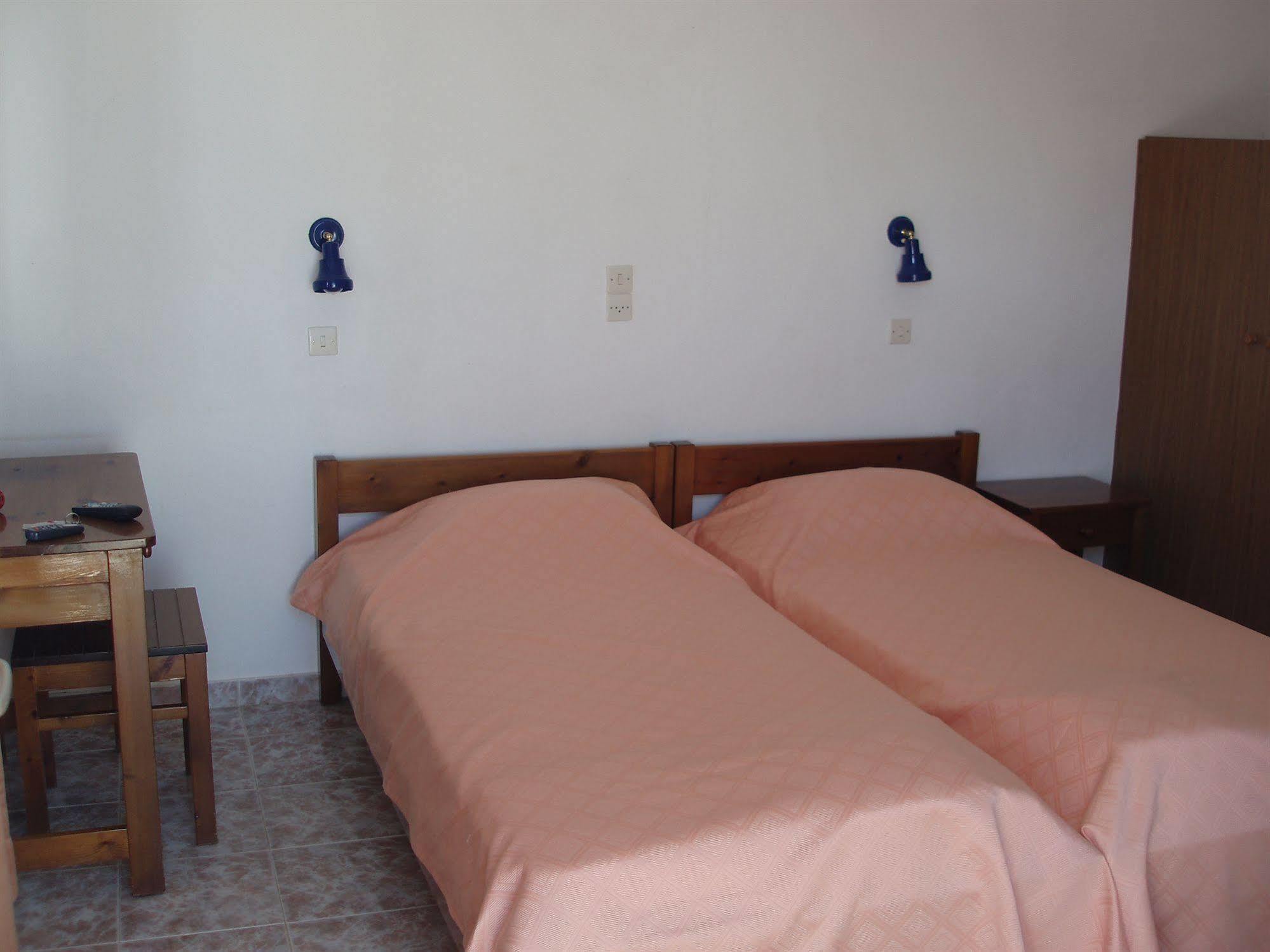 Helena's Aparthotel 2*