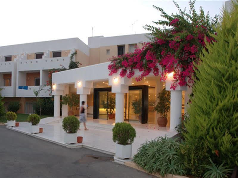 Hotel Oasis - Adults Only