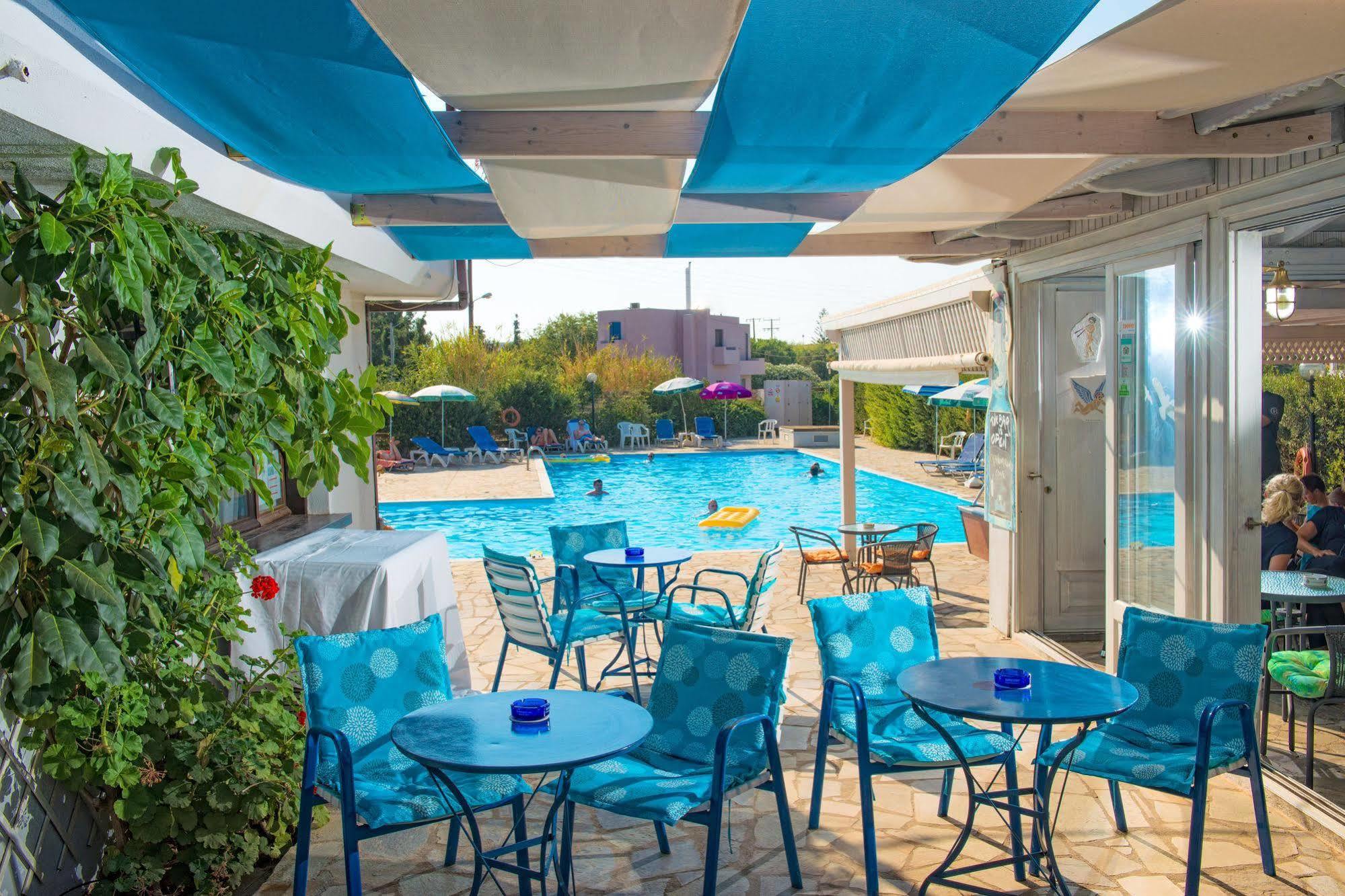 Oasis (adults Only) Anissaras