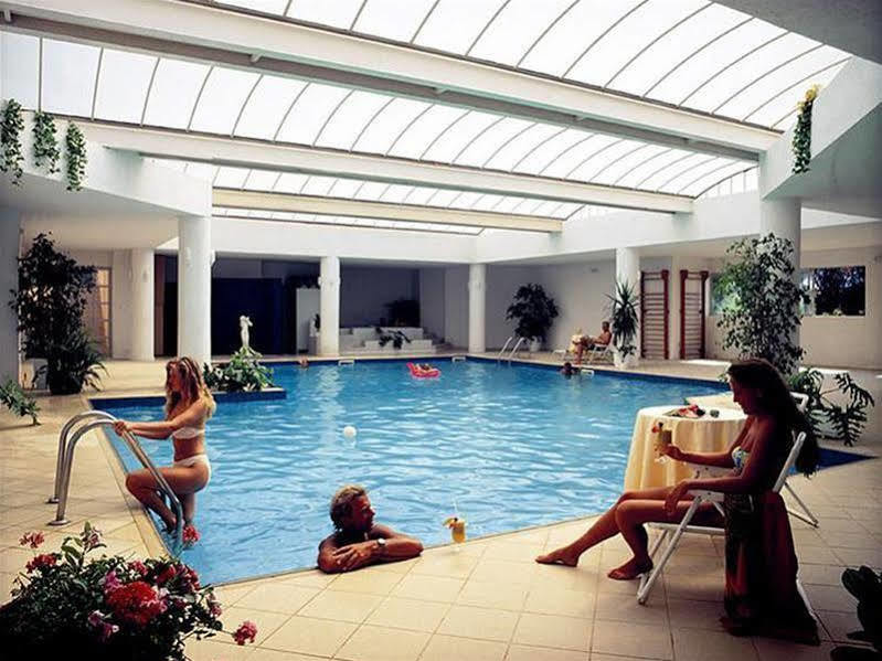 Oasis - Adults Only