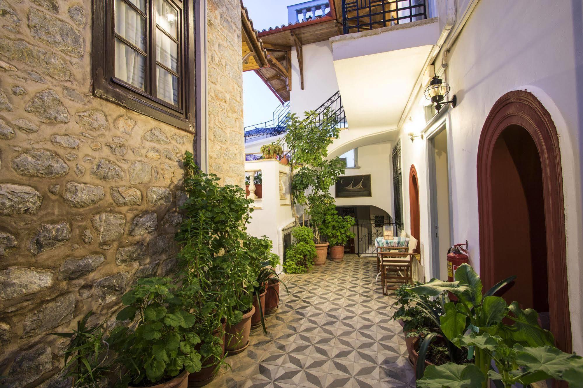 Achilleas Guest house 3*