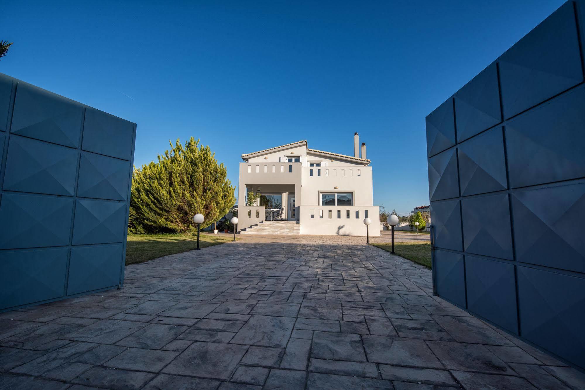 Astarte Muthee Villa