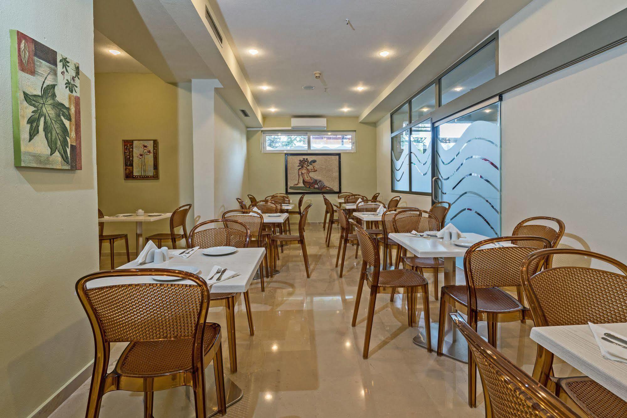 Batis Aparthotel Rethymno (Crete)