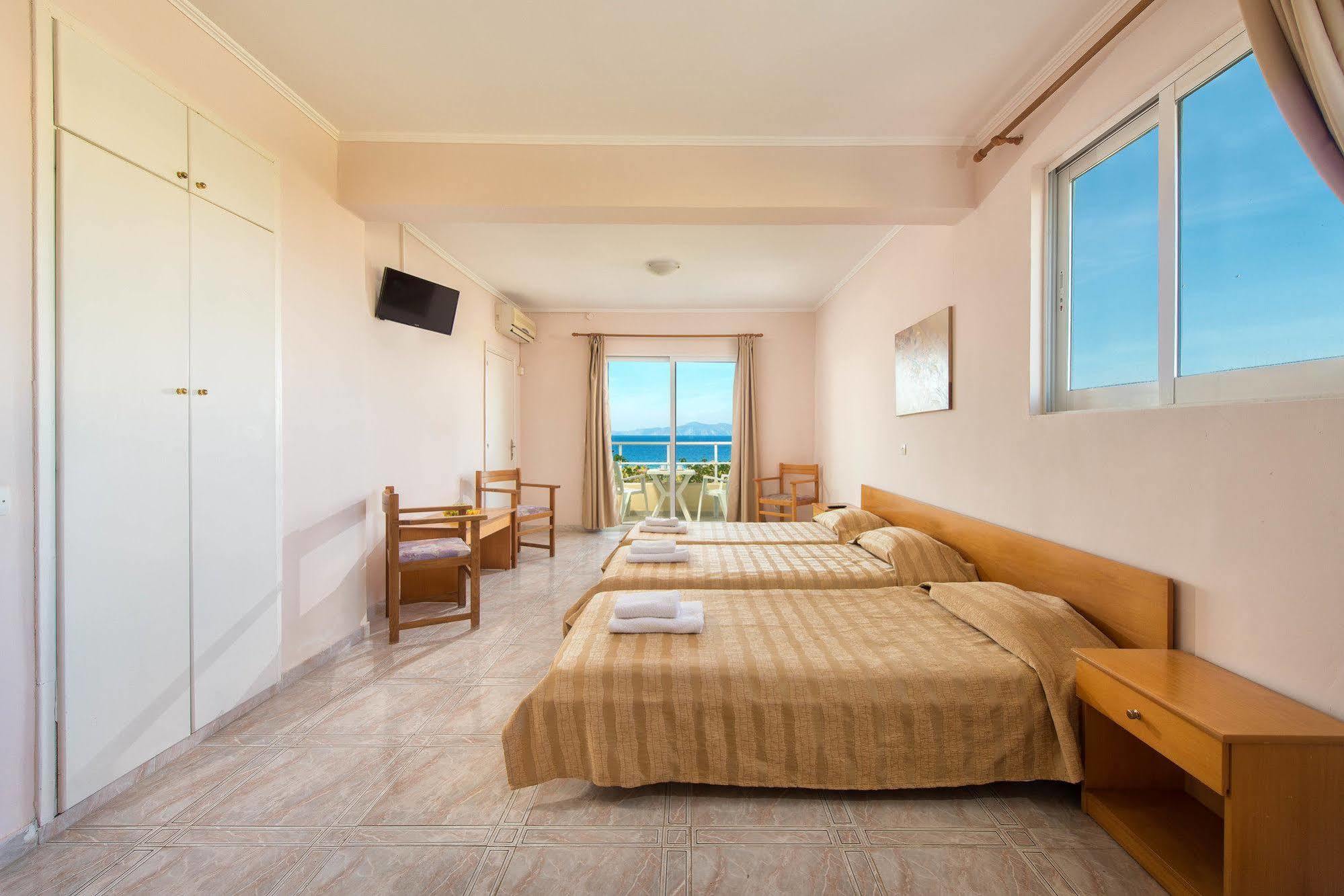 Bayside Katsaras 4*