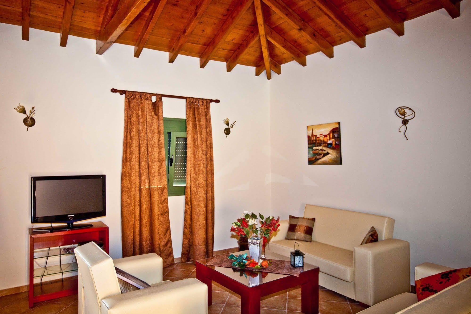 Aselinos Holiday home