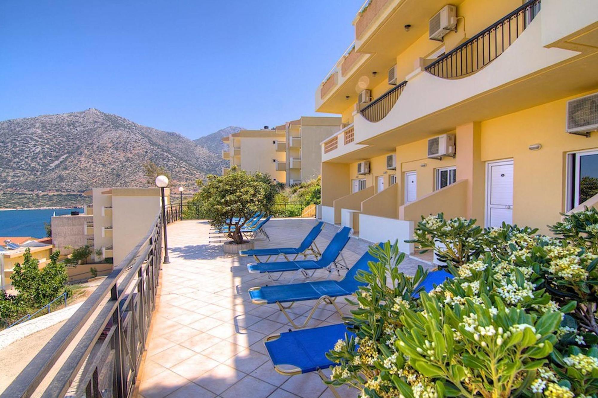 Athina Hotel 3*