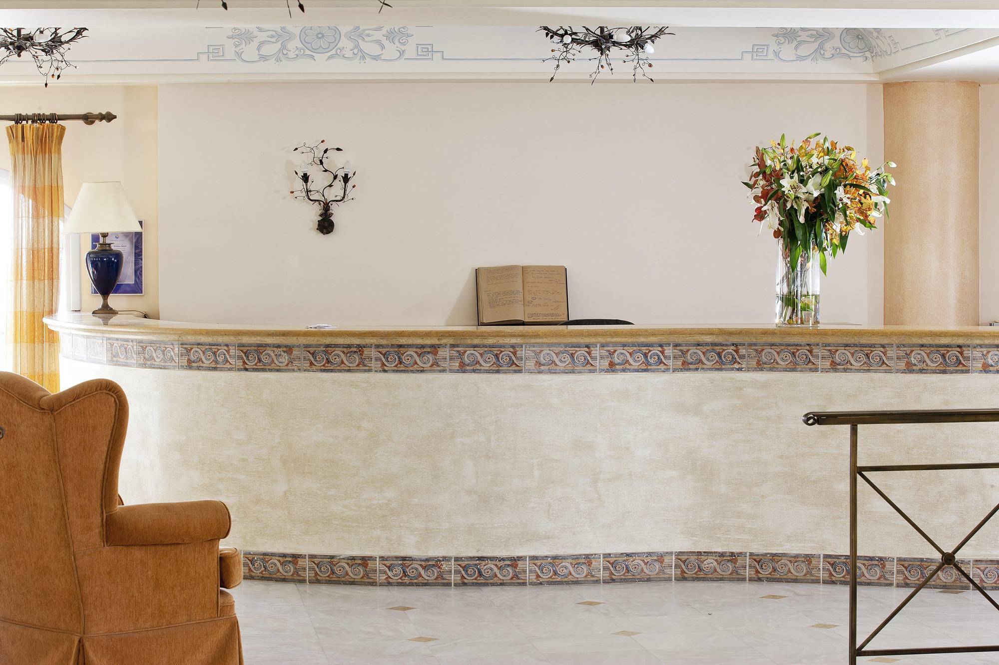 Santo Miramare 4* Perissa (Santorini)