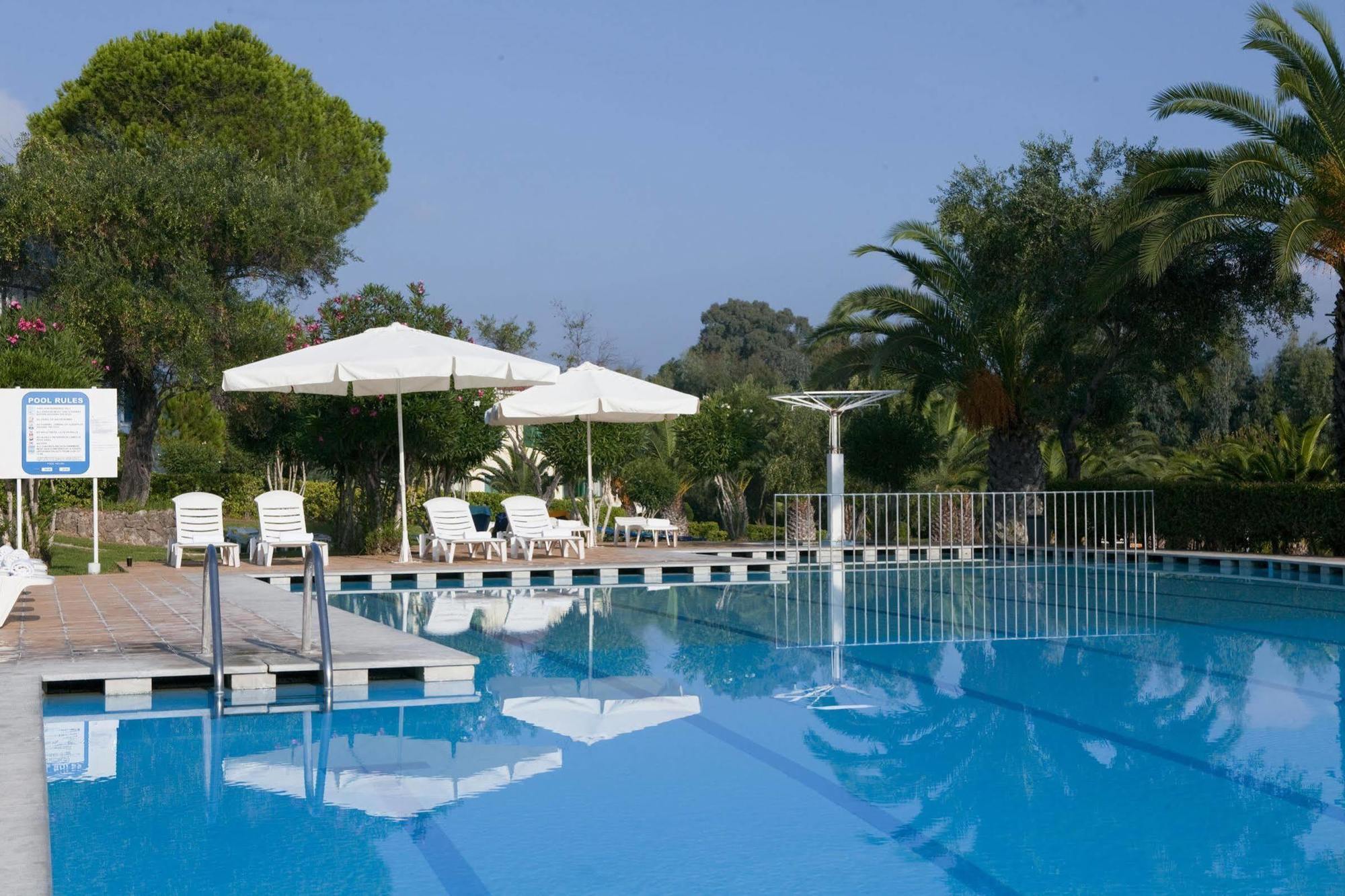 Govino Bay Aparthotel