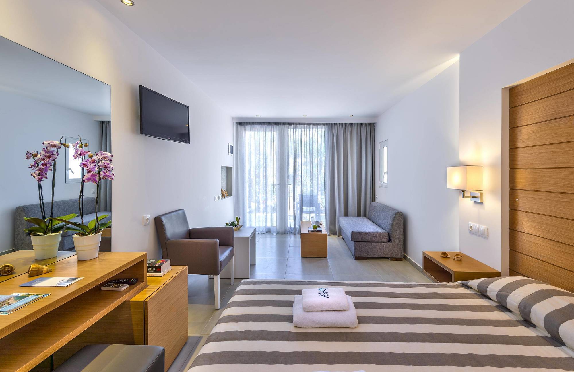 Happy Days Hotel 4*