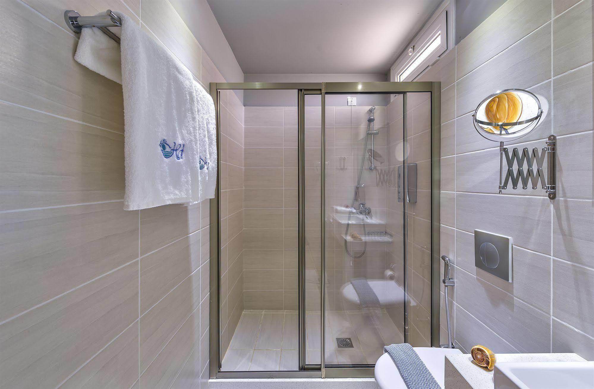 Happy Days Hotel 4*