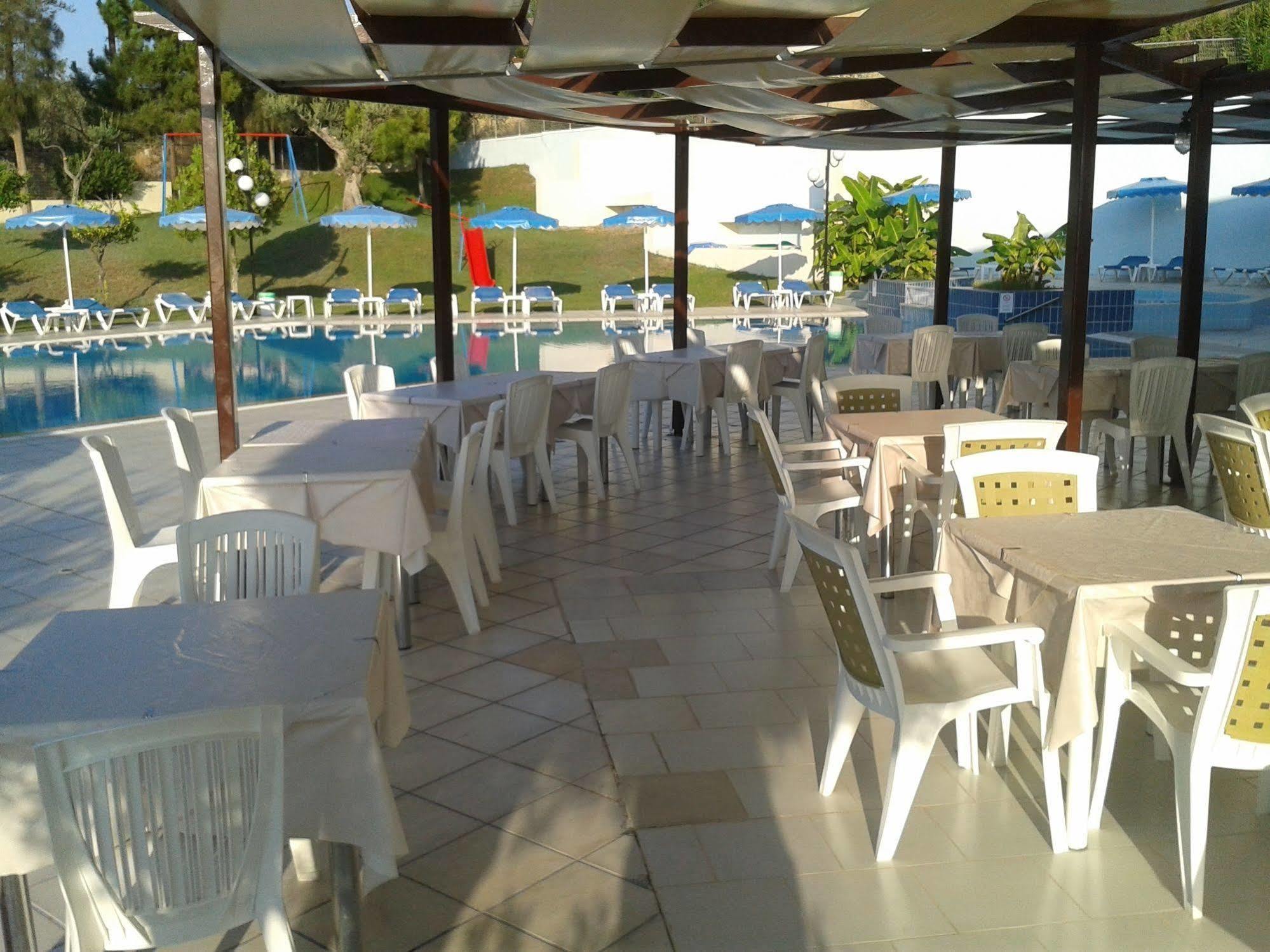 Iris Hotel 3*