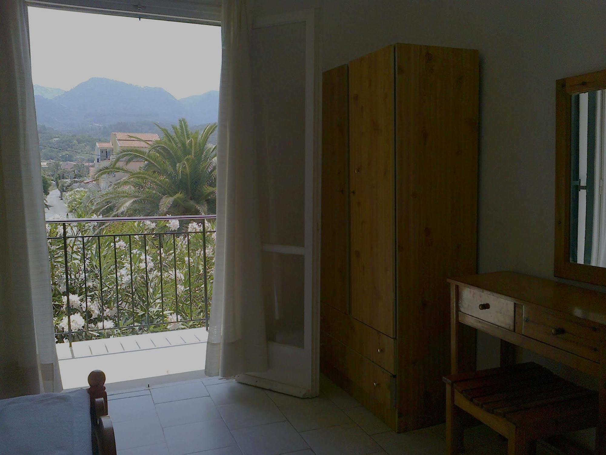 Aparthotel Front Salvanos