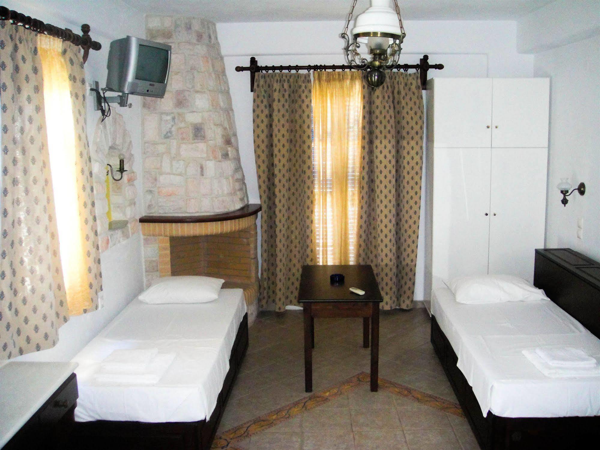 Maistrali Parikia (Paros)