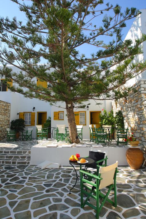 Ostria 3* Naousa (Paros)