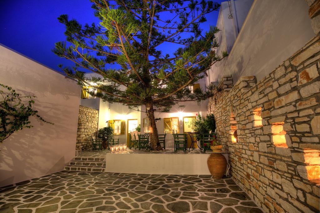 Aparthotel Ostria Naousa (Paros)