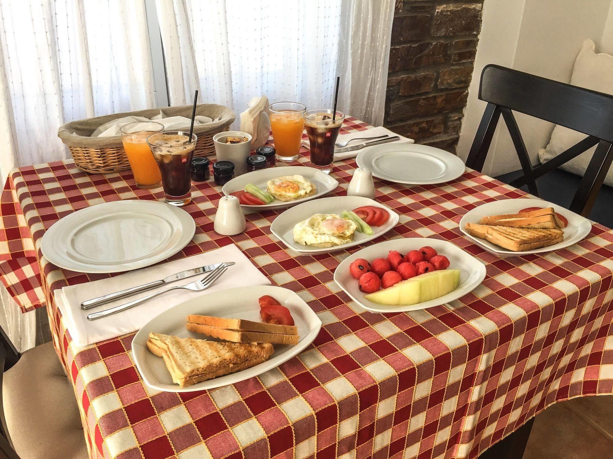 Aparthotel Andros Prive 3*