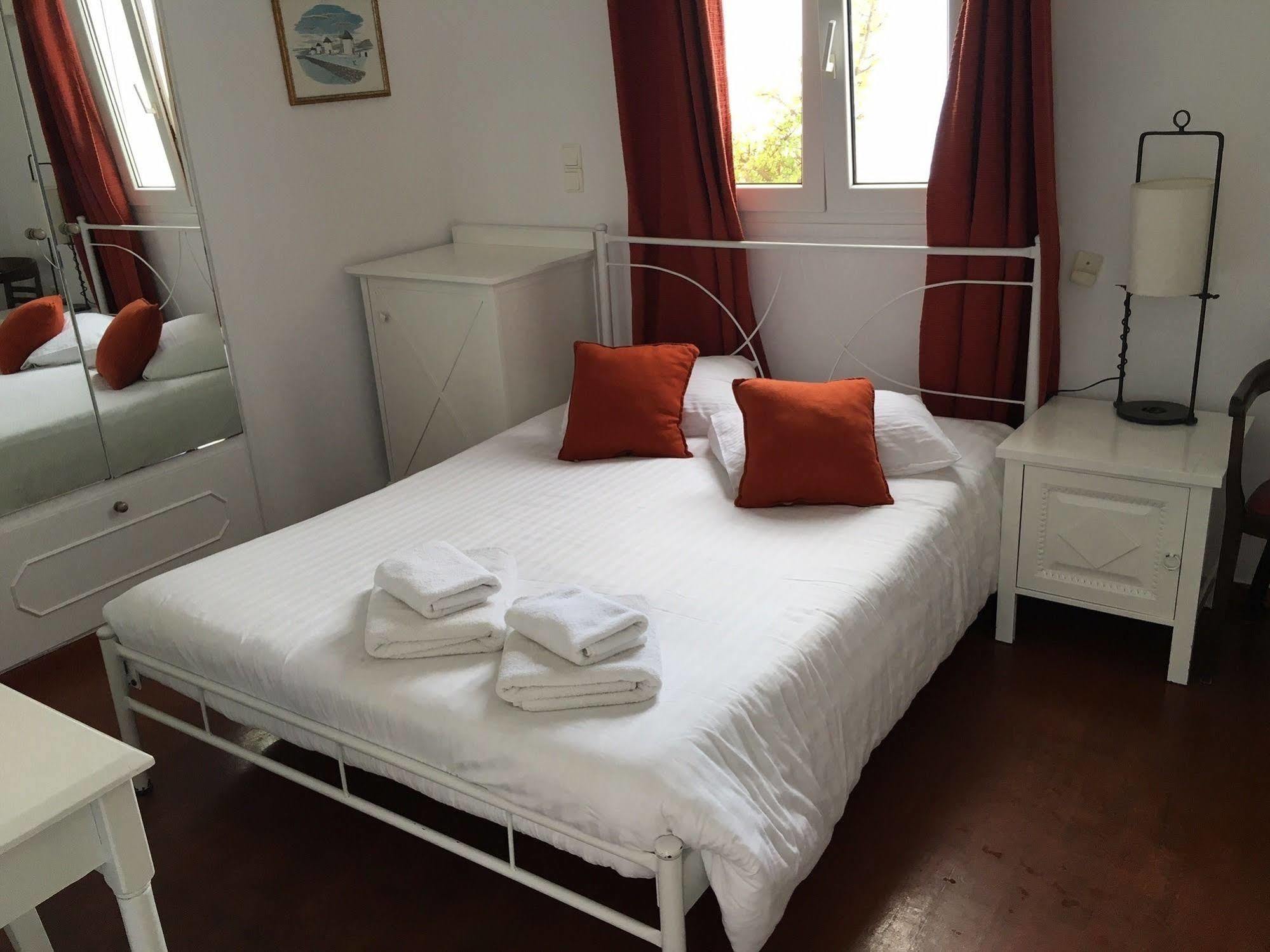 Akrotiraki Hotel
