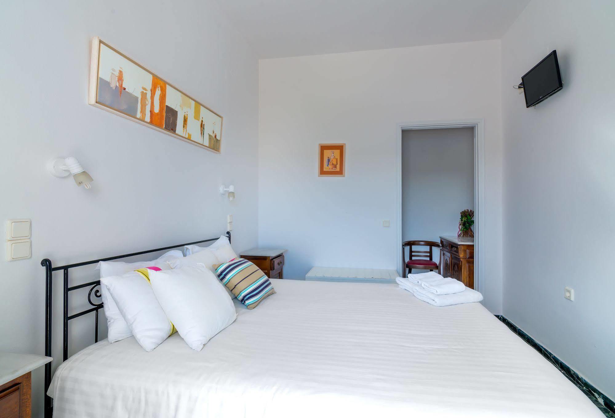Akrotiraki Hotel 2*