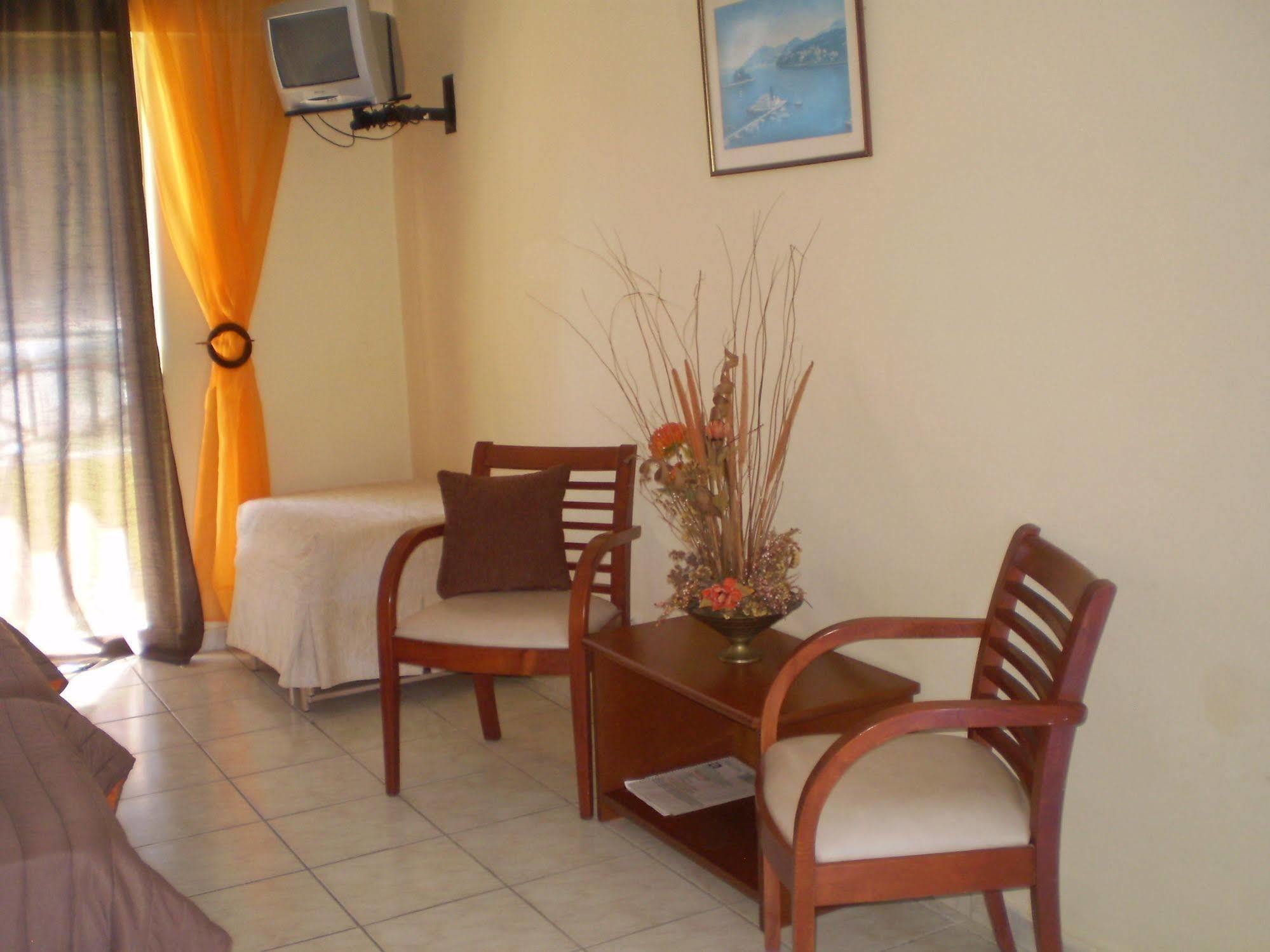 Damia Hotel
