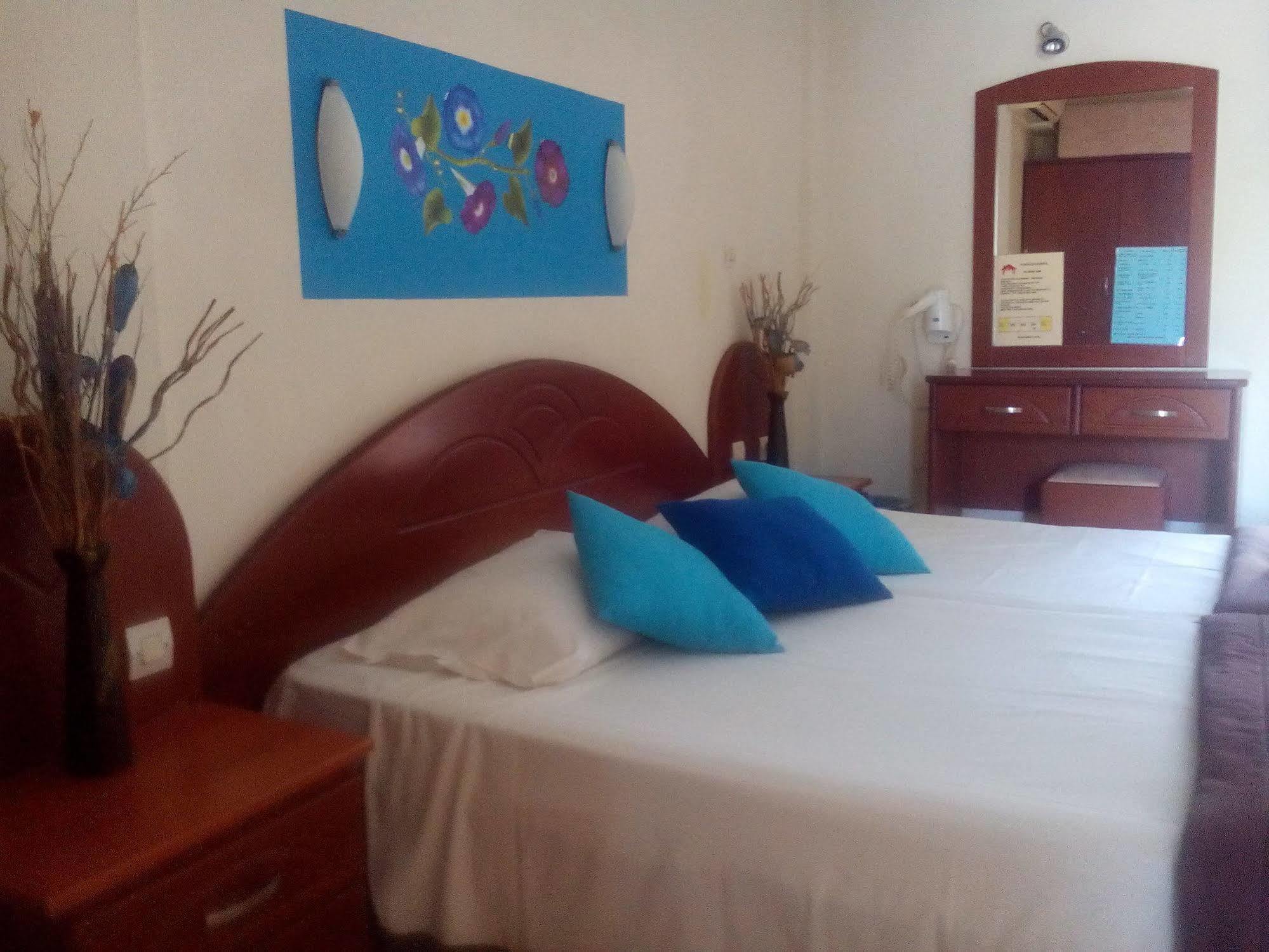 Damia Hotel 3*