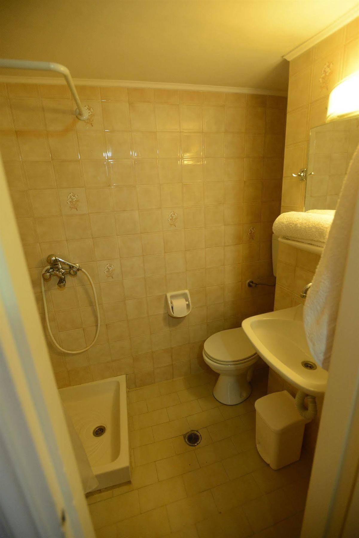Argo Hotel Perama (Corfu)