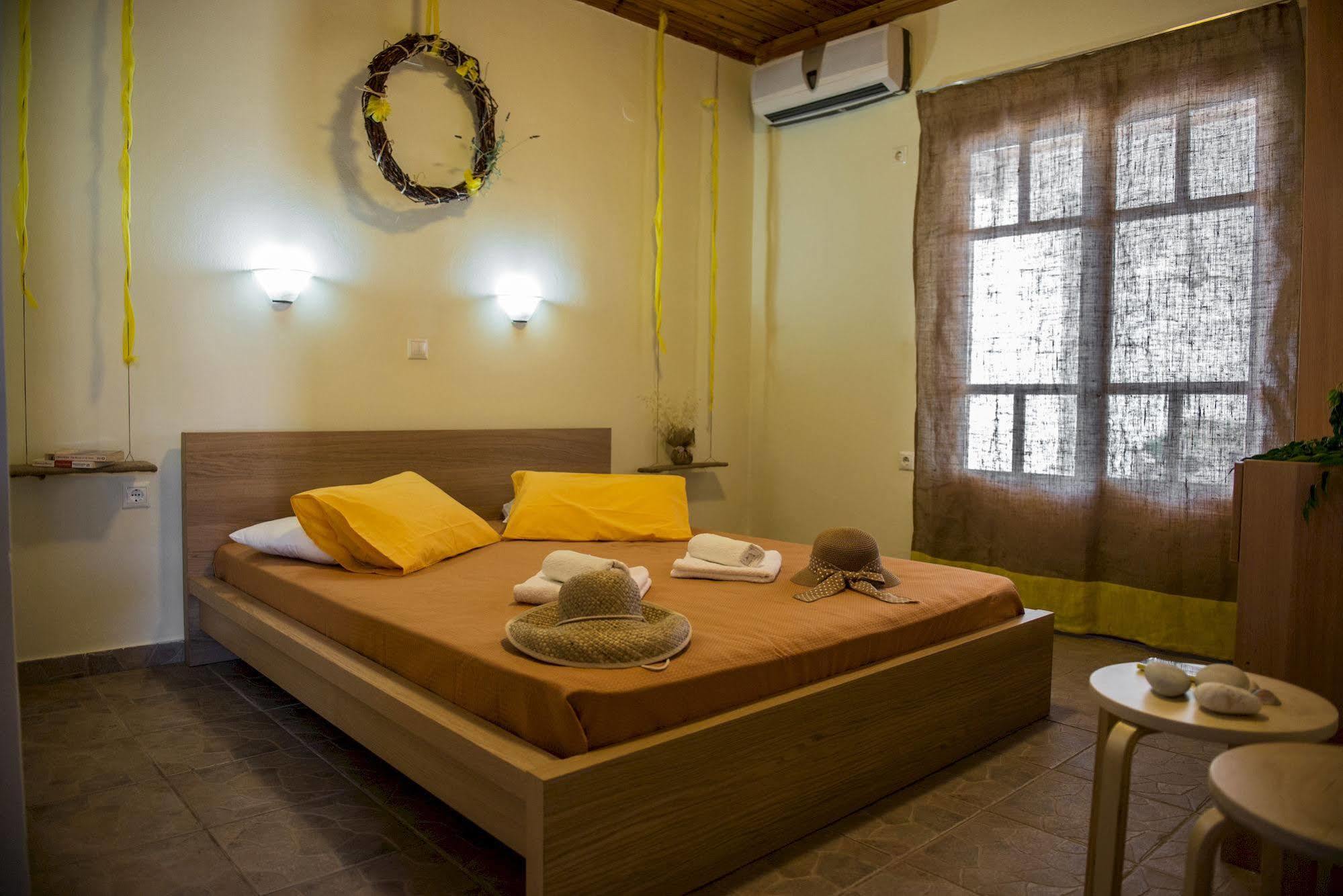 Summer Bed Apartment