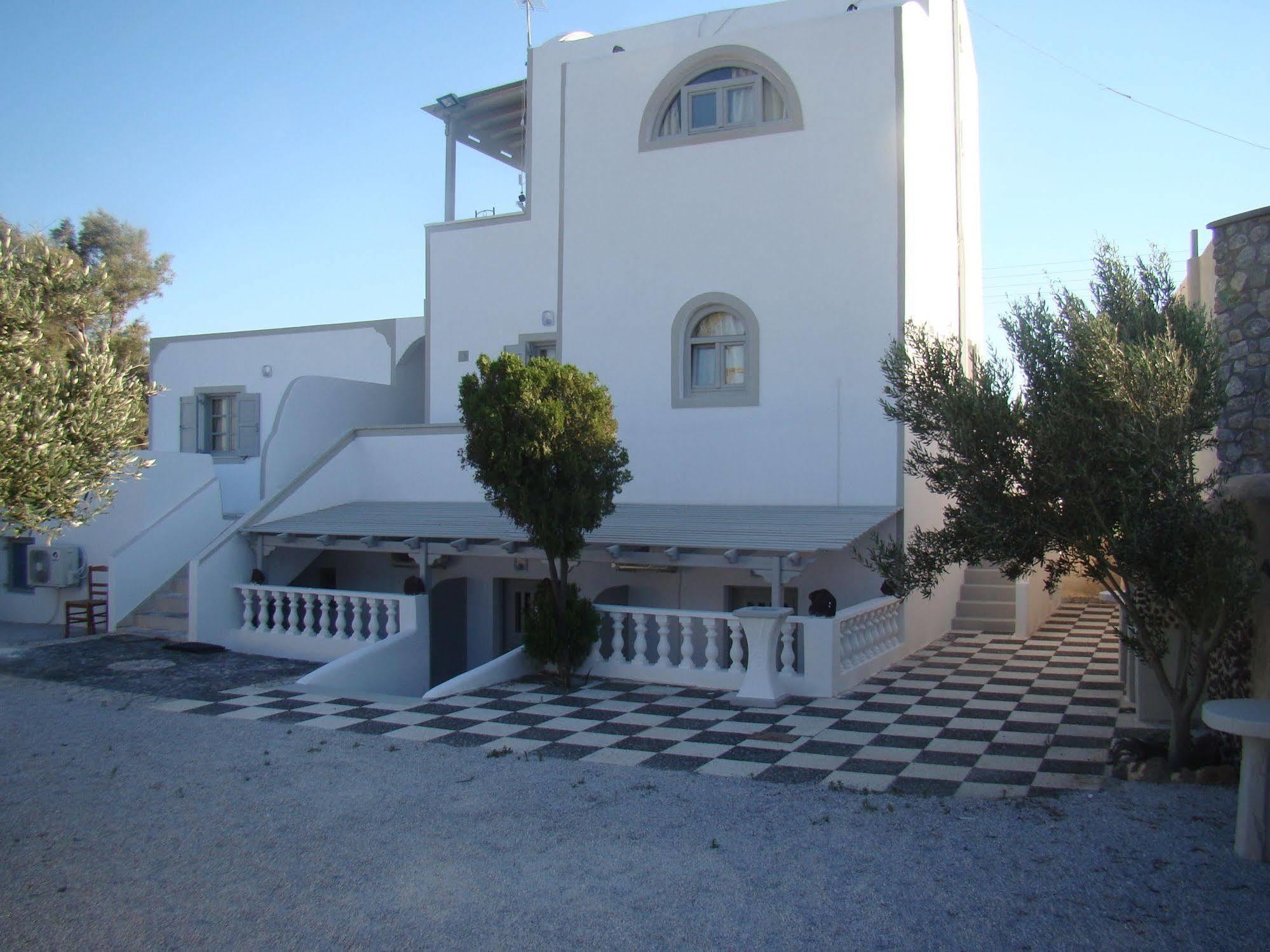 Tonaras & Apartment