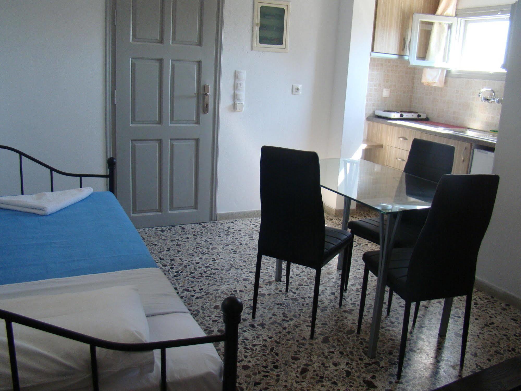 Apartment Tonaras & Perivolos (Santorini)