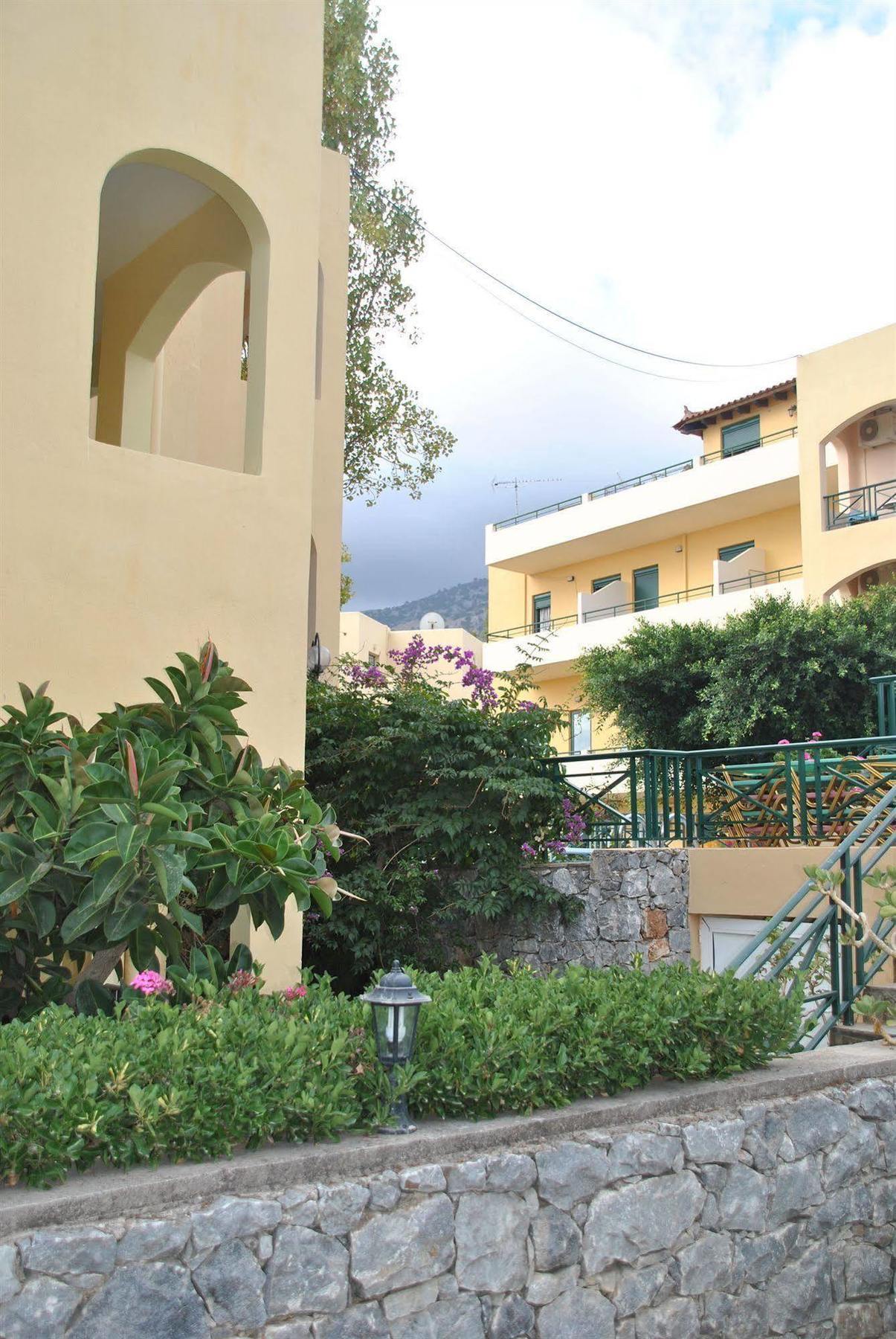 Romantica Aparthotel